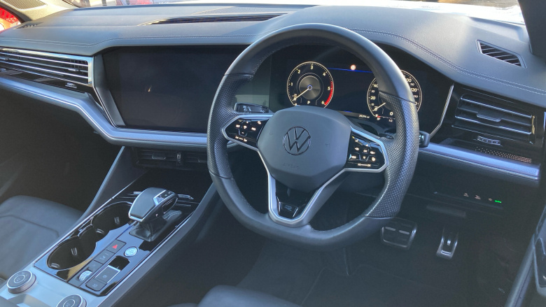 Volkswagen Touareg 3.0 V6 TDI 4Motion Black Edition 5dr Tip Auto Diesel Estate